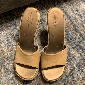 Chinese Laundry shoes. Size 10  in good condition
